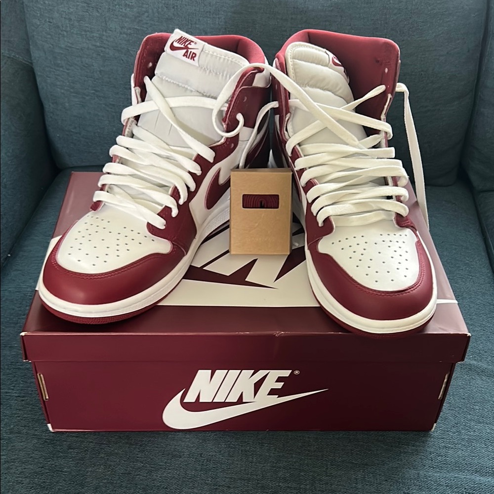 Brands Nike Air Jordan 1 Retro High OG White/Team Red Sneakers
